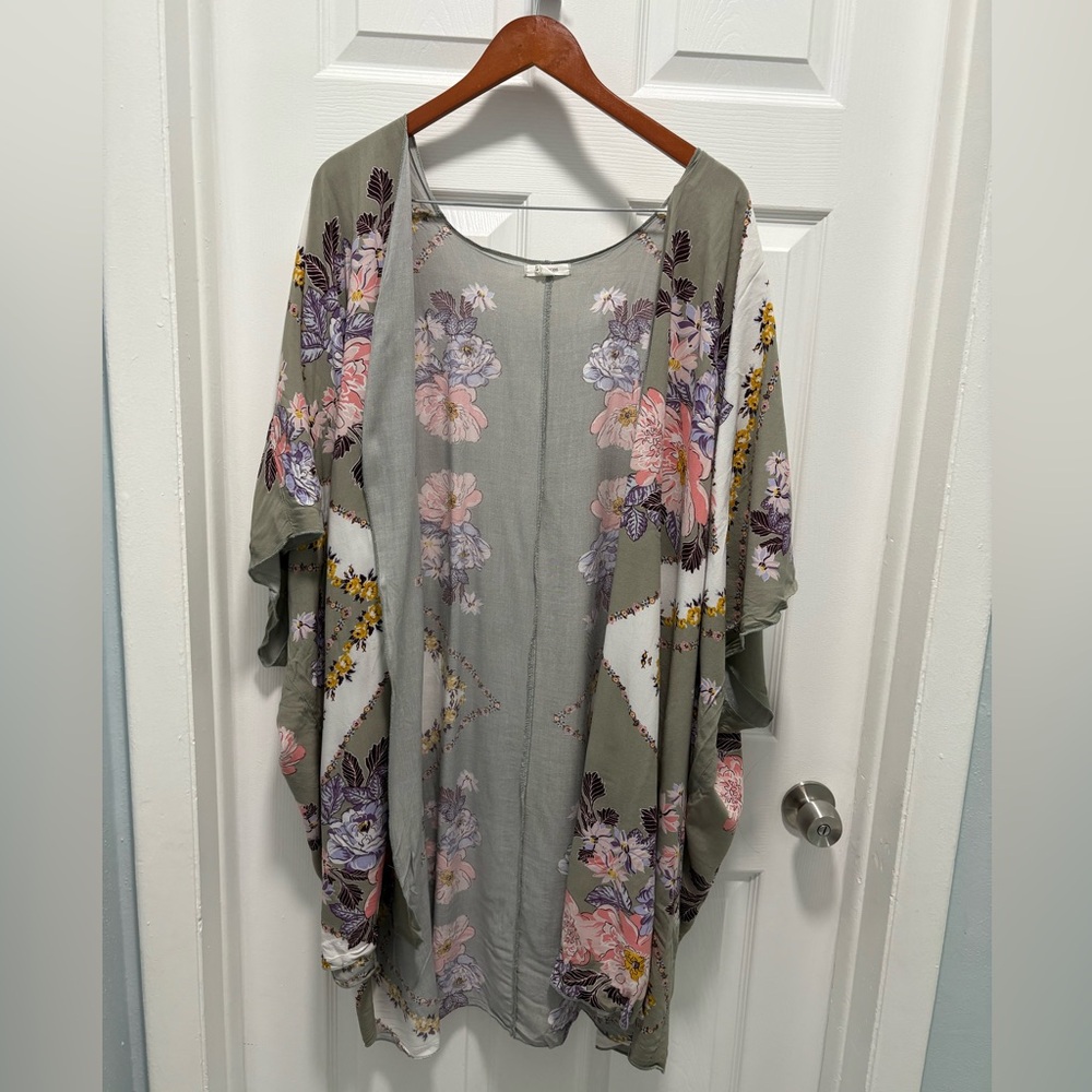 Maurices Gray Open-Front Kimono